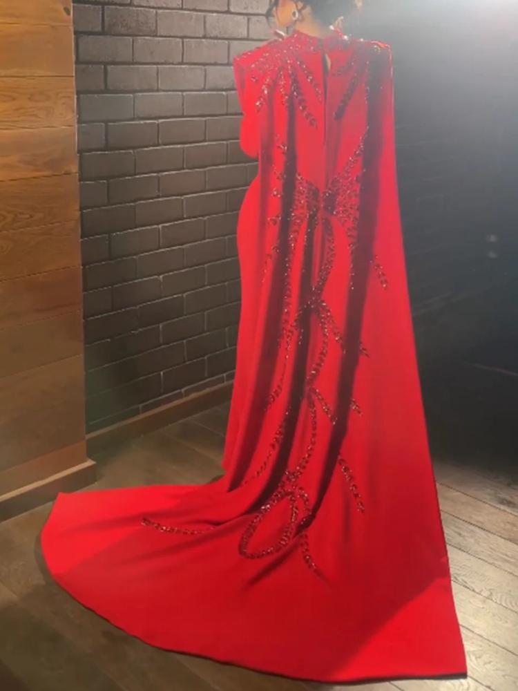 Women Formal Party Wear Dress - カスタマイズされたサウジアラビアのイスラム教徒の赤い長袖イブニングドレスハイネックビーズ女性特別な日のパーティードレスページェントウェア