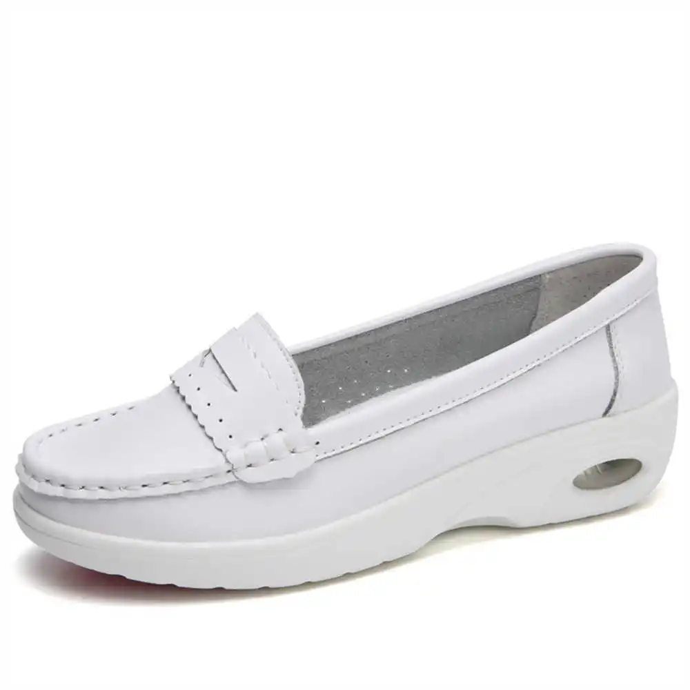 男性と女性のための厚いソールを備えた白いスライポントレーナー - Formal Women Daily Wear Slippers のレビューと価格