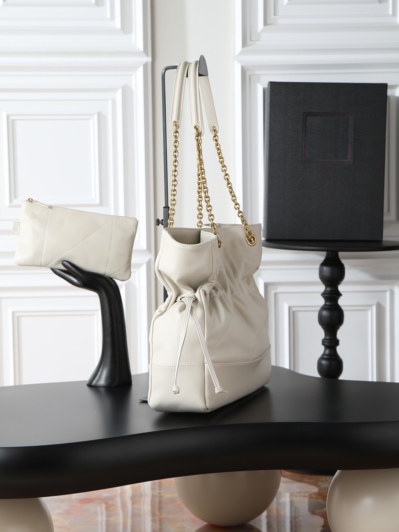 ミニマルオールマッチレディースソリッドマットPU構造トートバ - Shoulder Bag Structured のレビューと価格