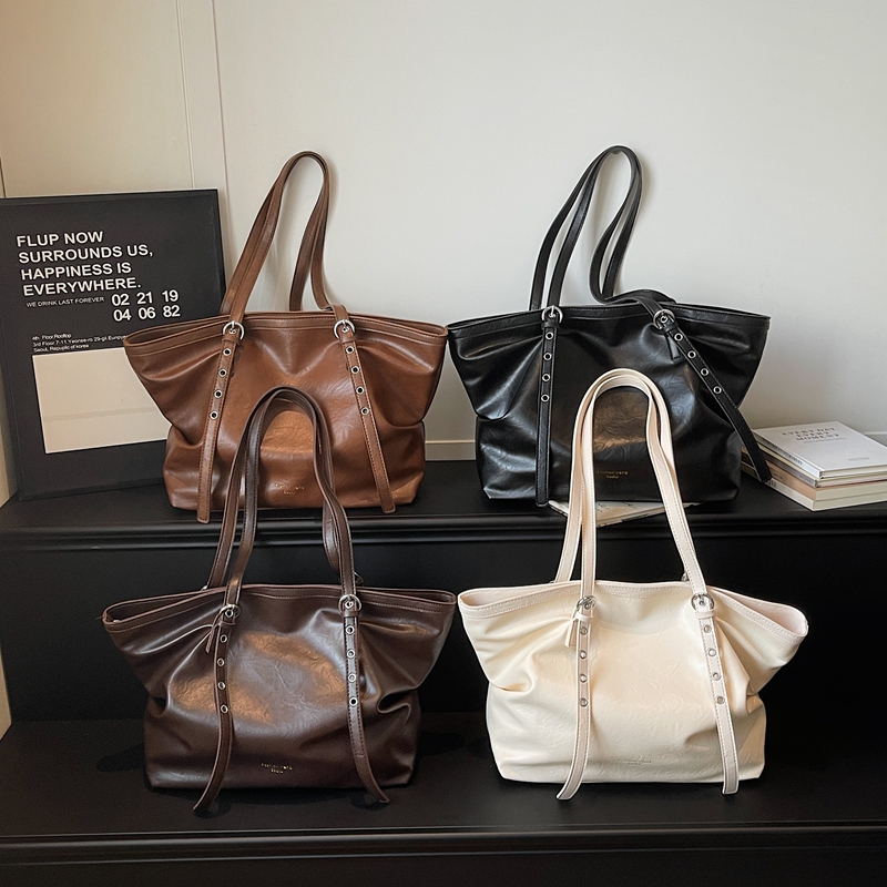トレンディなPUジッパー多用途ショルダーバッグシンプルな構造 - Shoulder Bag Structured のレビューと価格