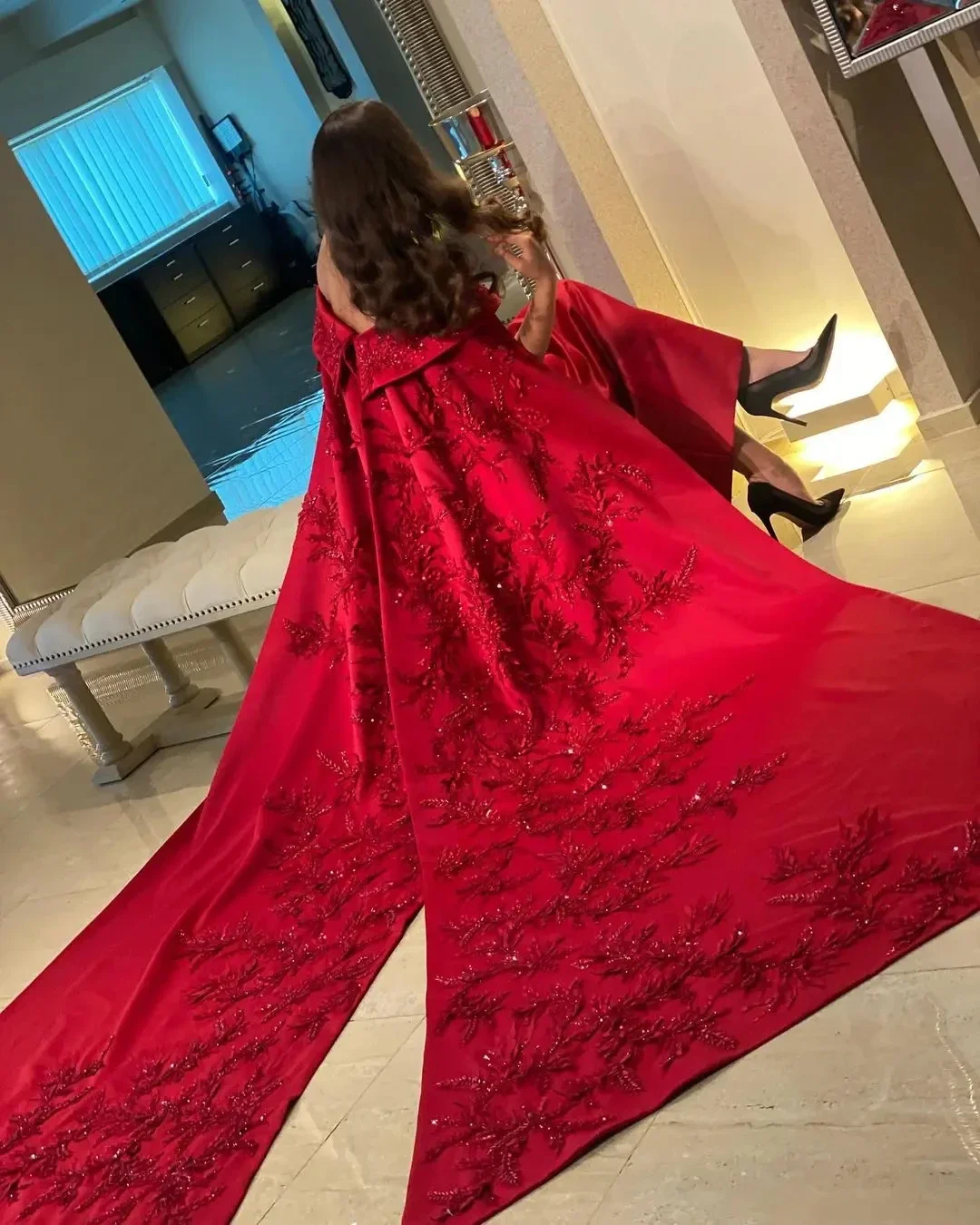 カスタマイズされたアンクル丈シースドレス、イブニングパーティ - Women Formal Party Wear Dress のレビューと価格