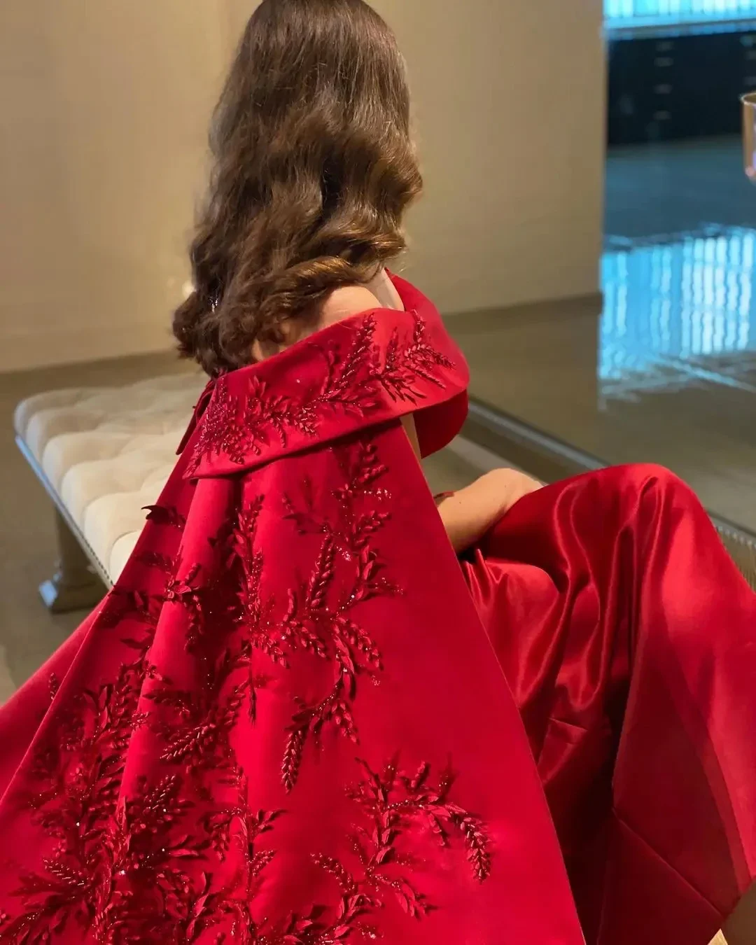 カスタマイズされたアンクル丈シースドレス、イブニングパーティ - Women Formal Party Wear Dress のレビューと価格