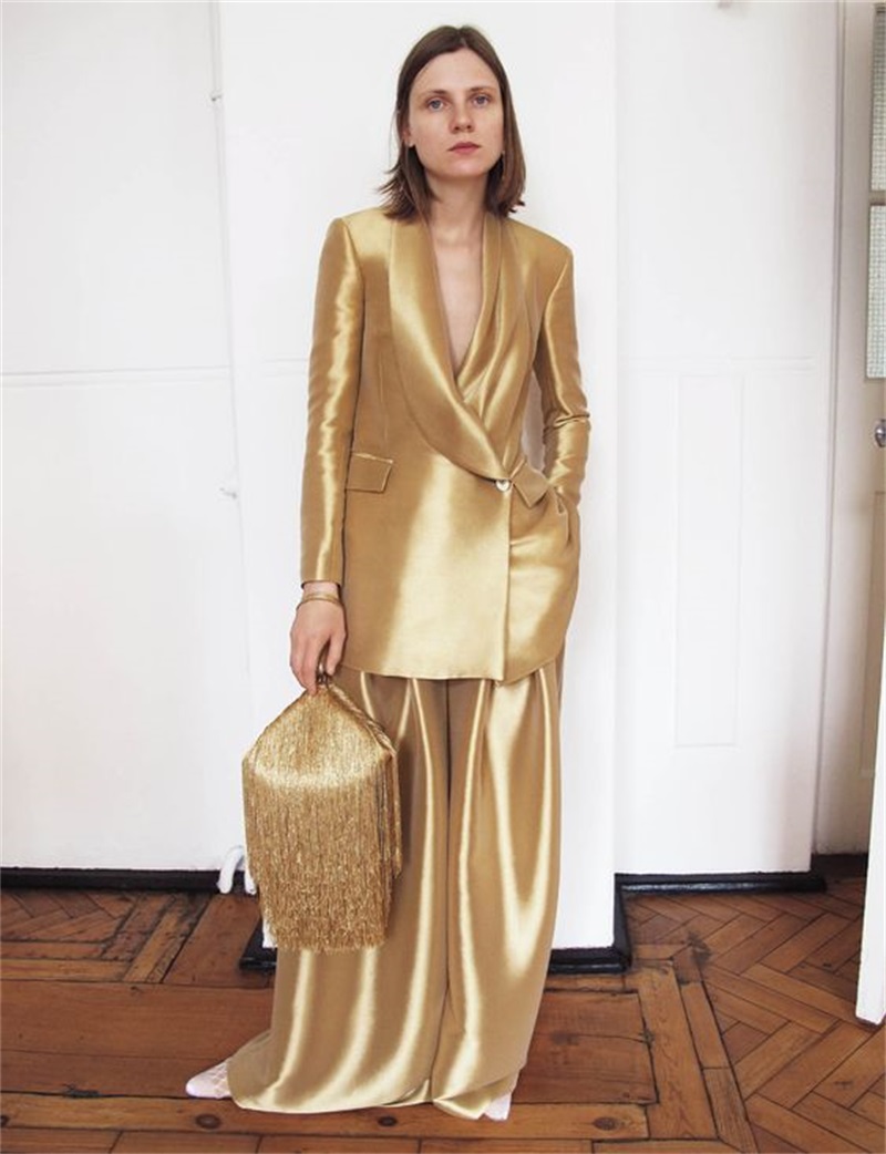 女性用ゴールドシルクサテンスーツ、結婚式のタキシード用のオフ - Women'S Formal Wear For A Wedding のレビューと価格