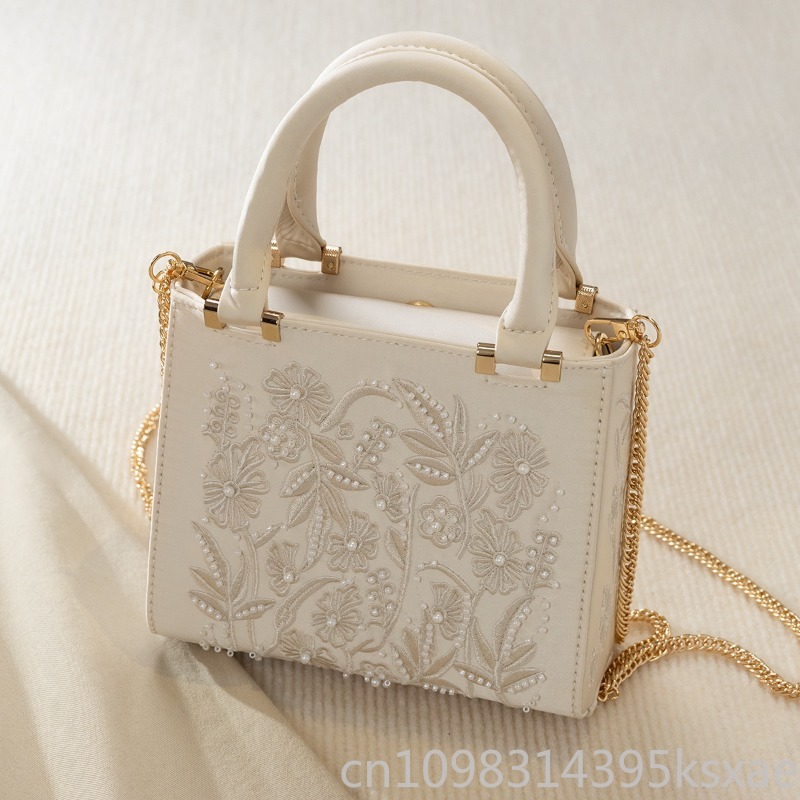 刺繍入りパールハンドバッグ ヴィンテージ エレガントな構造の - Shoulder Bag Structured のレビューと価格