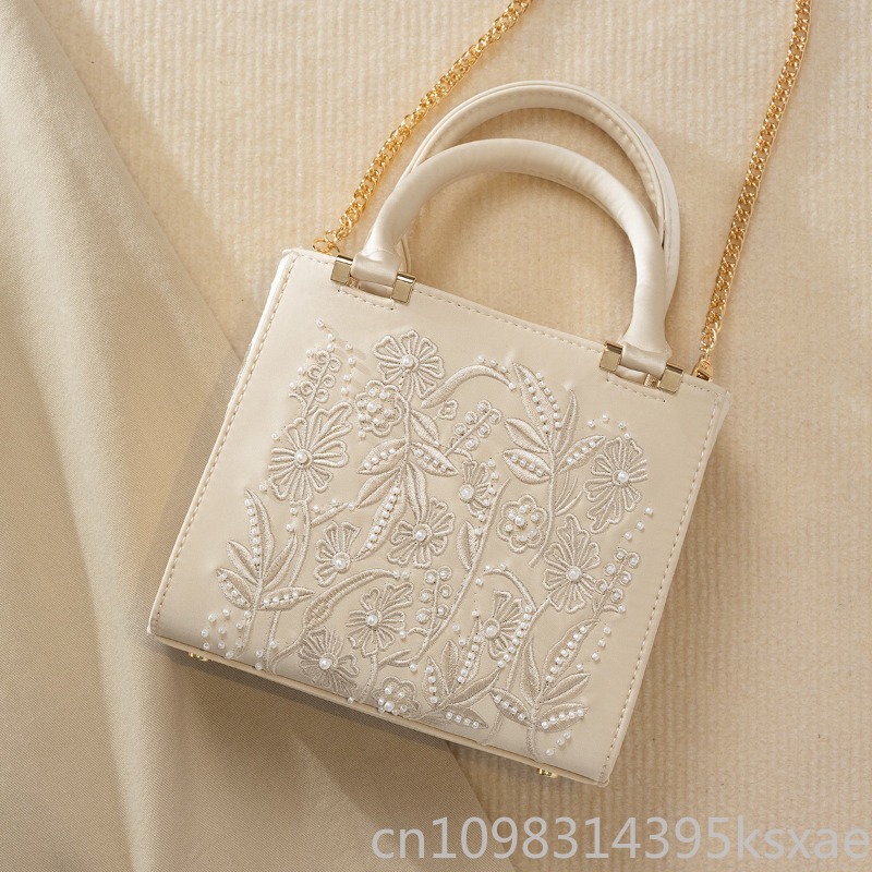 刺繍入りパールハンドバッグ ヴィンテージ エレガントな構造の - Shoulder Bag Structured のレビューと価格