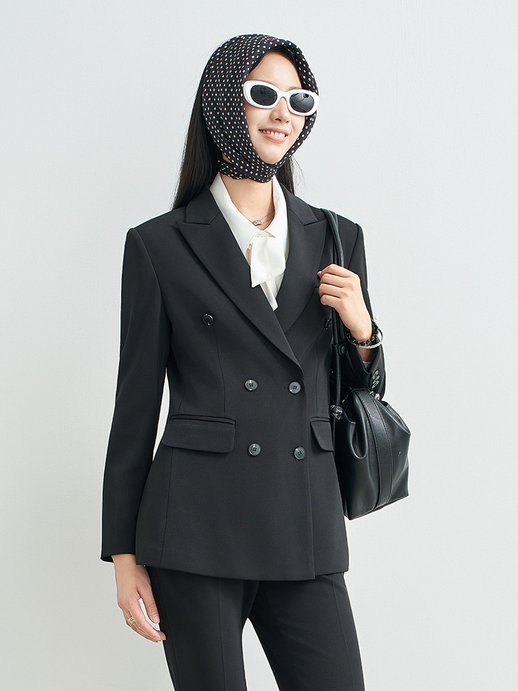ネイビーブルーのプロフェッショナルスカートスーツ（女性用）、 - Women Formal Wear Shirt And Pant のレビューと価格